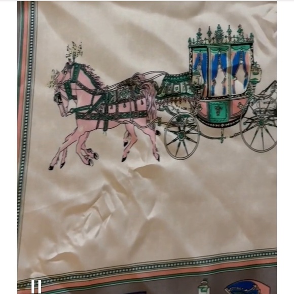 - FASHION scarf square - Picture 3 of 3